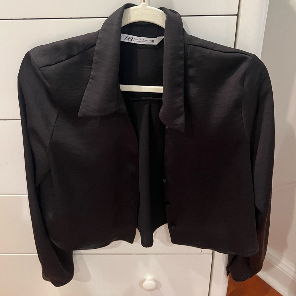 Zara Women's Black Cropped Blouse